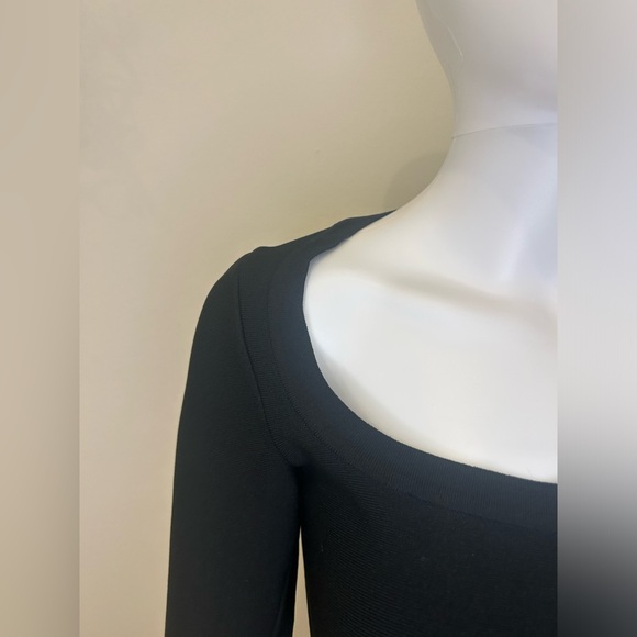 Black Alaïa Quarter Sleeve Top - Picture 11 of 11